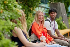 Discover college life